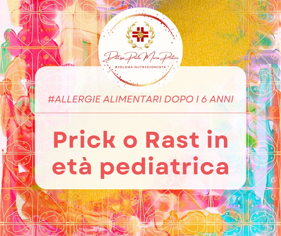 In presenza di sintomi riconducibili ad una reazione allergica (rinite, asma, congiuntivite, disturbi intestinali, insonnia, orticaria o dermatite) si possono effettuare dei test per scoprire la sostanza responsabile. I più diffusi sono il RAST test, mediante un semplice prelievo di sangue venoso e il PRICK TEST, che consiste nell'applicazione sulla pelle del bambino di una goccia dell'allergene da testare, nel pungere la cute con una puntina sottile e osservare la reazione dopo 15 minuti. Se vi è reazione, compare un pomfo di diametro superiore a 3 millimetri con o senza alone di arrossamento. In base al risultato di questi test si può procedere nutrizionalmente in 3 modi: 1) ALLERGIA MOLTO PROBABILE (Prick >6-8 mm o RAST> 3° classe), va somministrata una dieta ad esclusione 2) POSSIBILE ALLERGIA (Prick >3-6 mm o RAST< o = 3° classe), va somministrata una dieta ad esclusione e successivamente una reintroduzione in un ambiente protetto 3) ALLERGIA COMUNQUE POSSIBILE (Prick o Rast negativi), va somministrata una dieta ad esclusione e successivamente effettuata una reintroduzione sotto osservazione diretta.